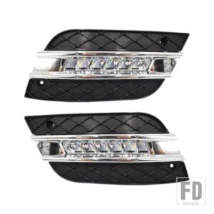 点滅DRLデイタイムランニングライトフォグヘッドランプカバーカースタイリングメルセデスベンツML350 W164 ML300 ML320 2010 2011用