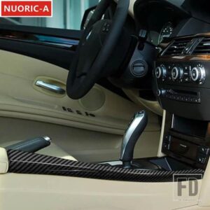 カーボンカラーセンターコンソールギアシフトサイド装飾ストリップ BMW 5 シリーズ E60 2004-2010 LHD カースタイリングインテリア