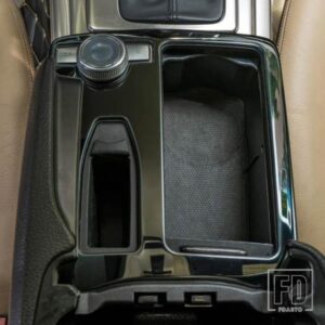 カースタイリング中央ウォーターカップホルダーパネルカバートリムメルセデスベンツ C クラス W204 180 200 260 2007-2014 黒ステンレス