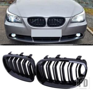 フロントバンパーグリルキドニーレーシンググリルダブルスラット BMW E60 E61 5 シリーズ 2004-2009 グリルグロスブラックオートスタイリング