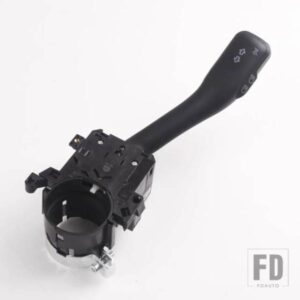シュコダオクタビアファビアスーパーブシートアルハンブラレオントレド VW ビートルボラゴルフ MK4 ウィンカースイッチストーク 8L0953513G