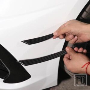 シボレーコルベット C8 2020-2023 ABS カーボンスタイルフロントバンパー風ナイフ装飾部品外装アクセサリー