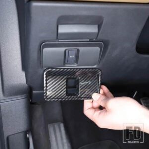ランドローバーディスカバリースポーツ 2024 2025 ABS カーボン屋内電気テールゲートスイッチ装飾フレームアクセサリー