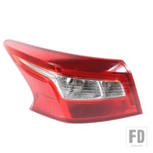 日産 テールランプアセンブリ ブレーキ ドライビングライト ウィンカーランプ フォグランプ 車アクセサリー シルフィ セントラ 2016-19 - Outside Left
