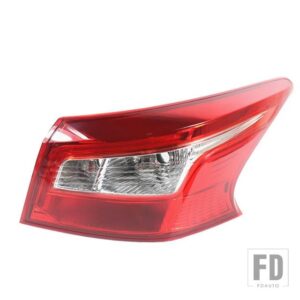 日産 テールランプアセンブリ ブレーキ ドライビングライト ウィンカーランプ フォグランプ 車アクセサリー シルフィ セントラ 2016-19 - Outside Right
