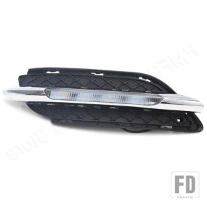 メルセデスベンツ 自動車用 LED DRL デイタイムランニングライト ホワイトイエローウィンカーライト W246 Bクラス B180 B200 2011 2012-2014用 - Only 1 Left