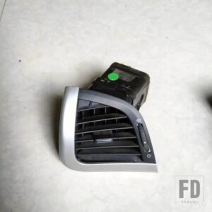 プジョー 207 207CC エアアウトレット計器パネルベントフェイシアパネルフェイスプレートライトバー 8265T9 8265V4 8265LW 8265V5 に - Left air vent