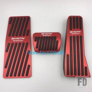 マツダ カーアクセサリーペダルパッド 3 アクセラ BP CX-30 CX30 2019 2021 アクセルフットレスト装飾金属リペアカバー - AT 3pcs RED