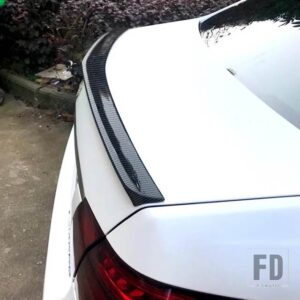 W212 スポイラー用ベンツ Eクラスリアウイング E260 E300 テールフィンカーボンペイントアクセサリー - Carbon Paint