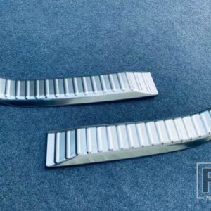 トヨタ ヤリスクロス XP210 2020-2022 カーアクセサリーステンレスリアトランクスカッフプレートドアシルカバーモールドガーニッシュ - Silver