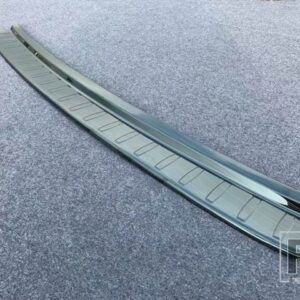 メルセデスベンツ GLEクラス V167 GLE350 450 2019-2020 ステンレスリアバンパー窓枠外側トランク装飾 - GRAY