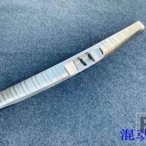 トヨタ プラド LC250 2024 2025 カーアクセサリーステンレスリアトランクスカッフプレートドアシルカバーモールドガーニッシュ - Oil electric hybrid